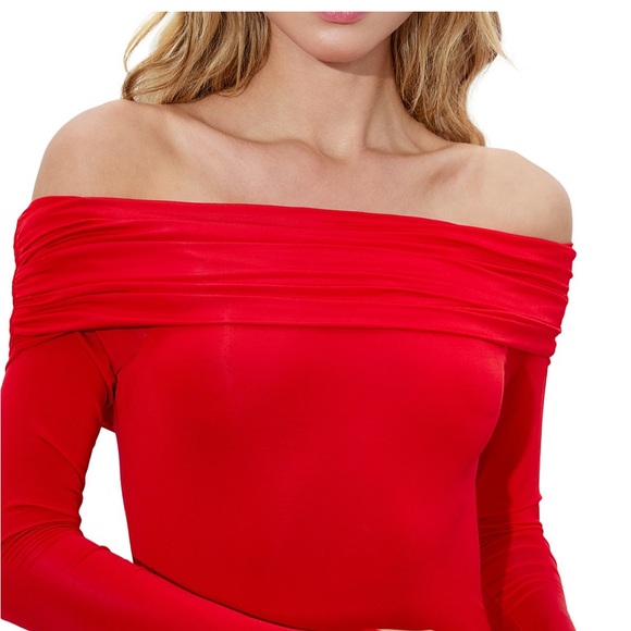 Alice + Olivia Red Off-Shoulder Long Sleeve A-Line Dress - Picture 2 of 13